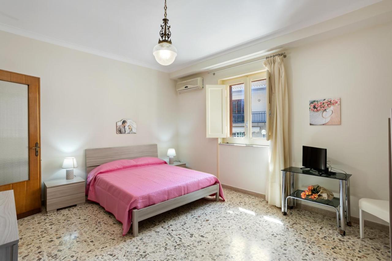 Tra Il Centro E Il Mare Apartment Con Terrazzo Aci Castello Exteriér fotografie